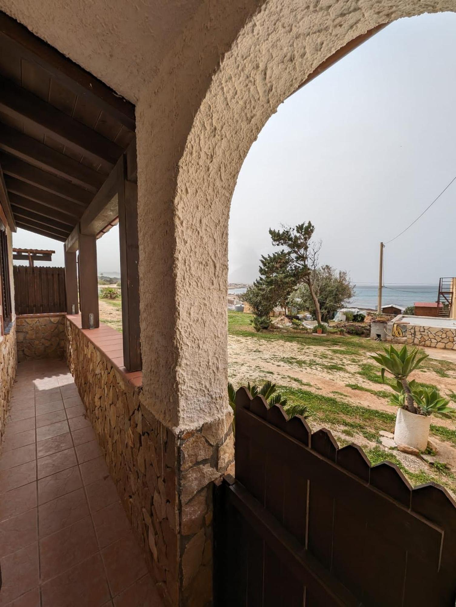 Villa Baia Di Cornino Custonaci Eksteriør billede